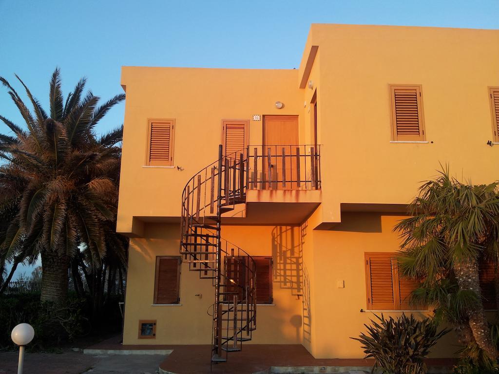 Gli Appartamenti Degli Dei Milazzo Phòng bức ảnh